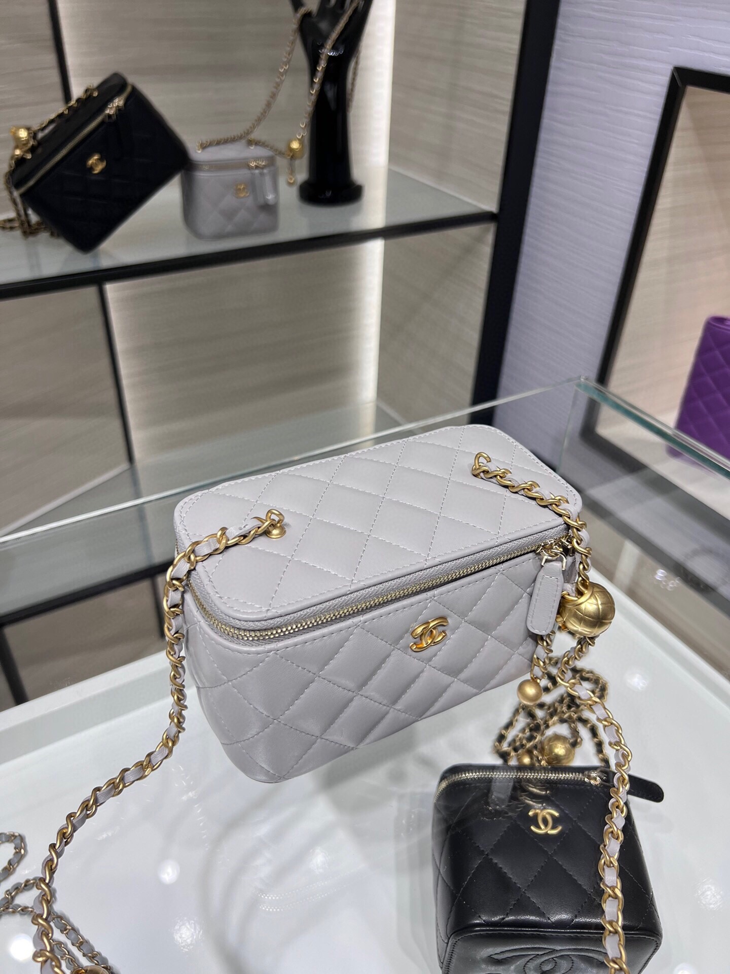 AP2303-23.jpg