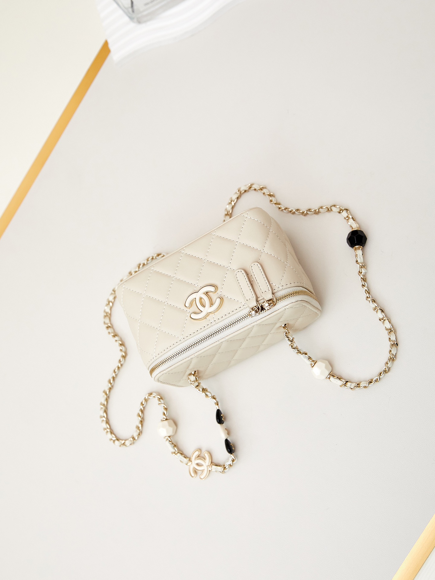 AP3231-35.jpg