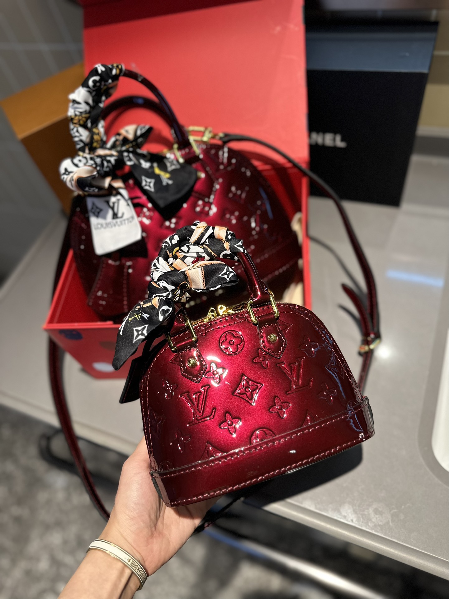 Alma贝壳包-漆皮三色-23.jpg
