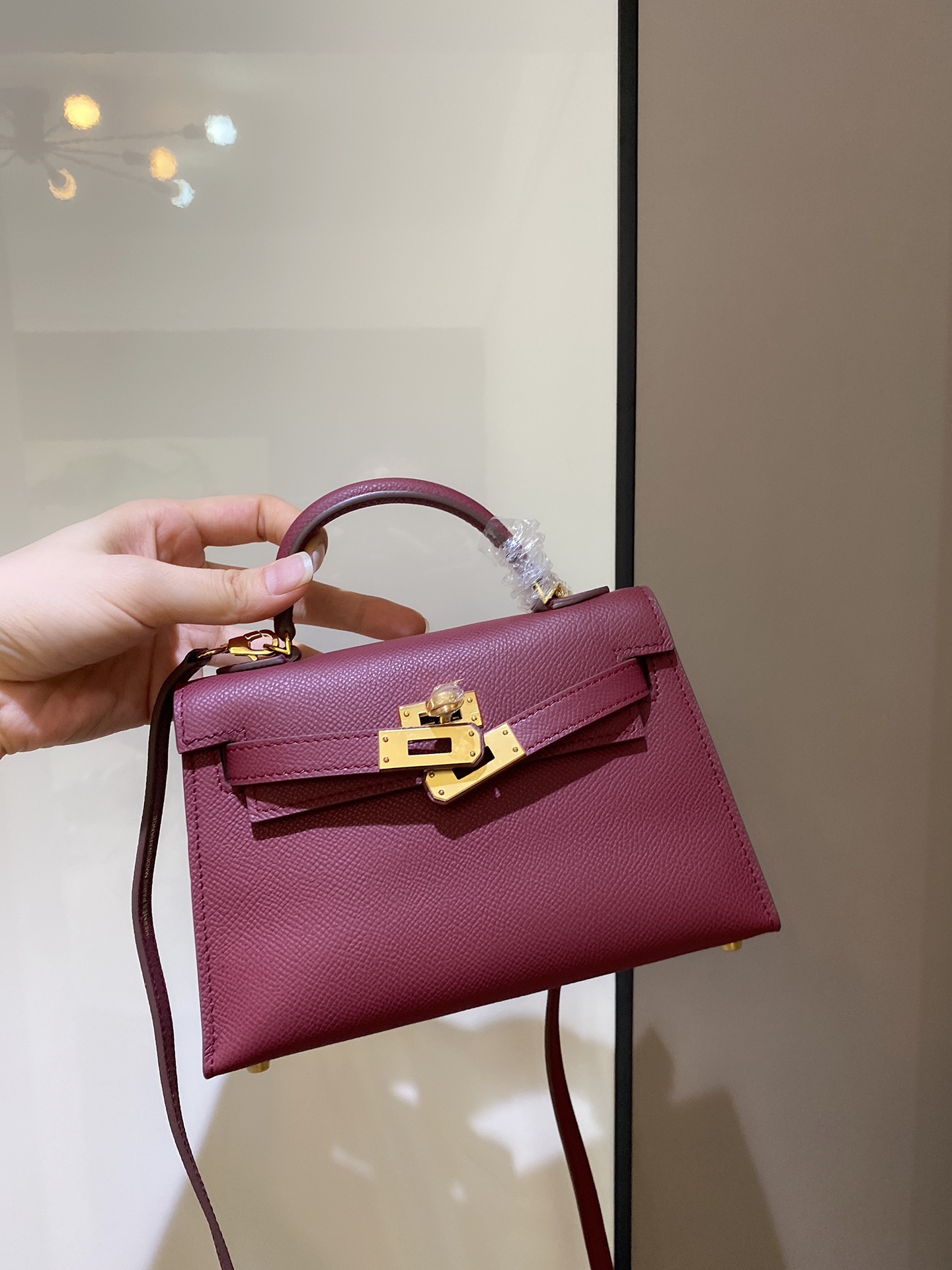 kelly-mini-480-115.jpg