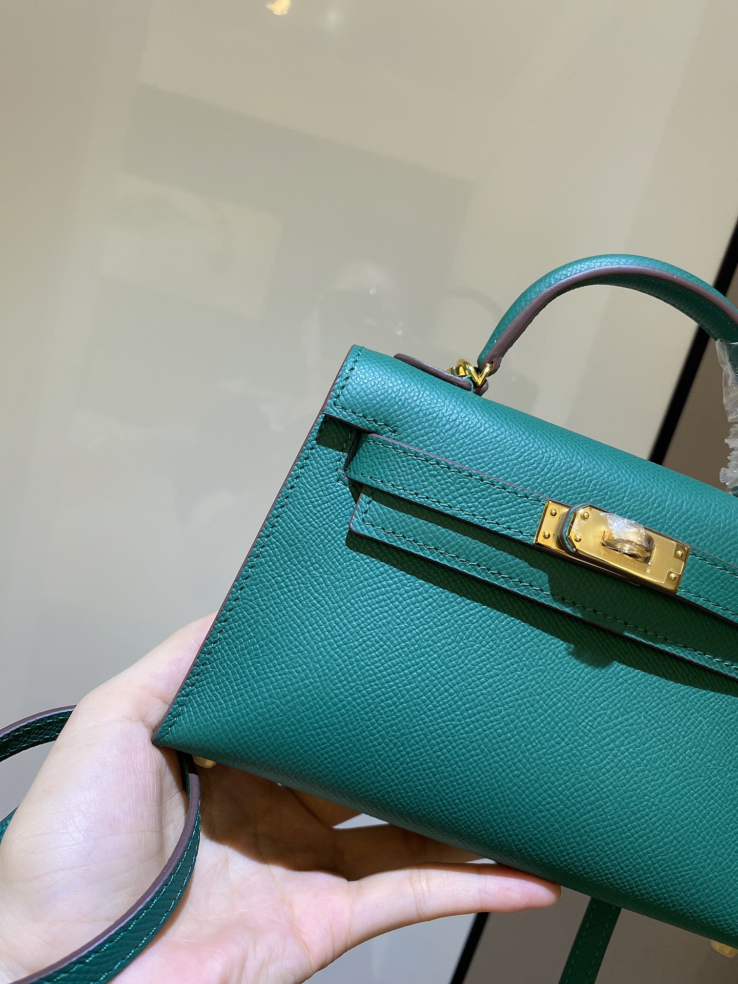 kelly-mini-480-136.jpg